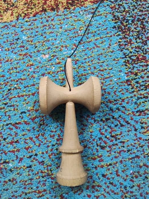 Kendama krom pop roșu
