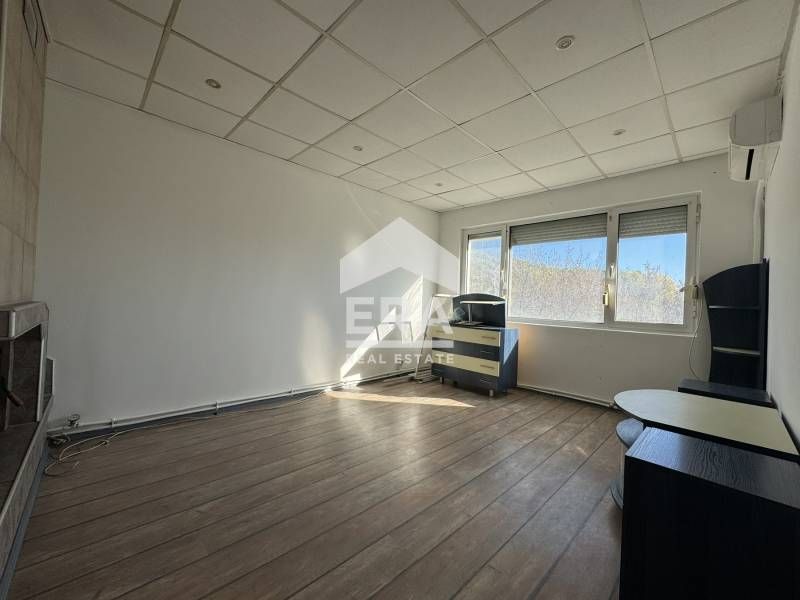 Продава се Двустаен апартамент в Силистра, Център - 62 кв.м за 1155 €/кв.м - Снимка #4