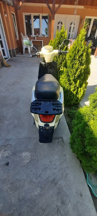 Scuter Electric E-tropolis