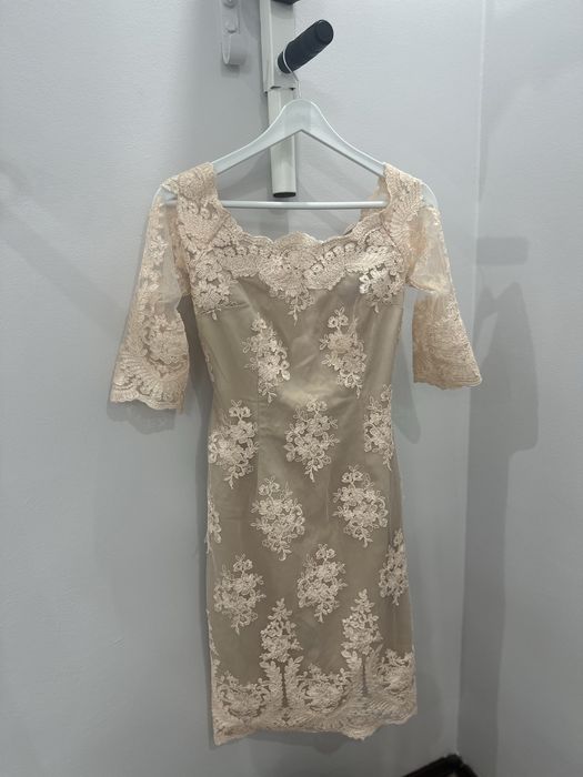 Продам платья.Сшита на заказ.