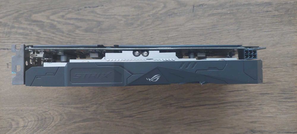 Продавам видеокарта ASUS STRIX GeForce GTX 1050Ti