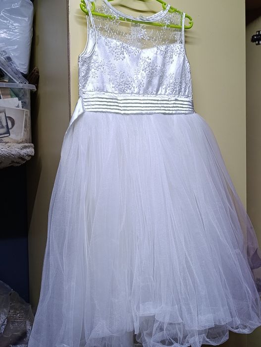 Продам платье на девочку.