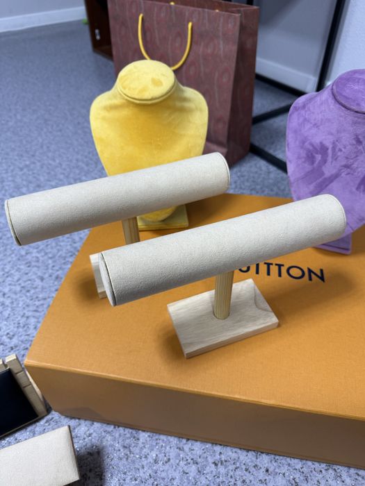 Продам подставки для украшений, пакеты