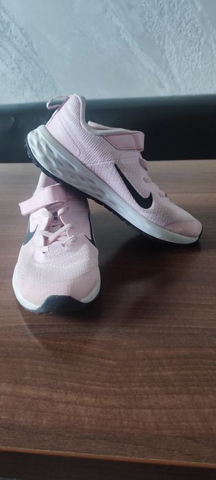 Adidași nike pentru alergare Revolution 6 Nn (PSV) DD1095 608 Roz
