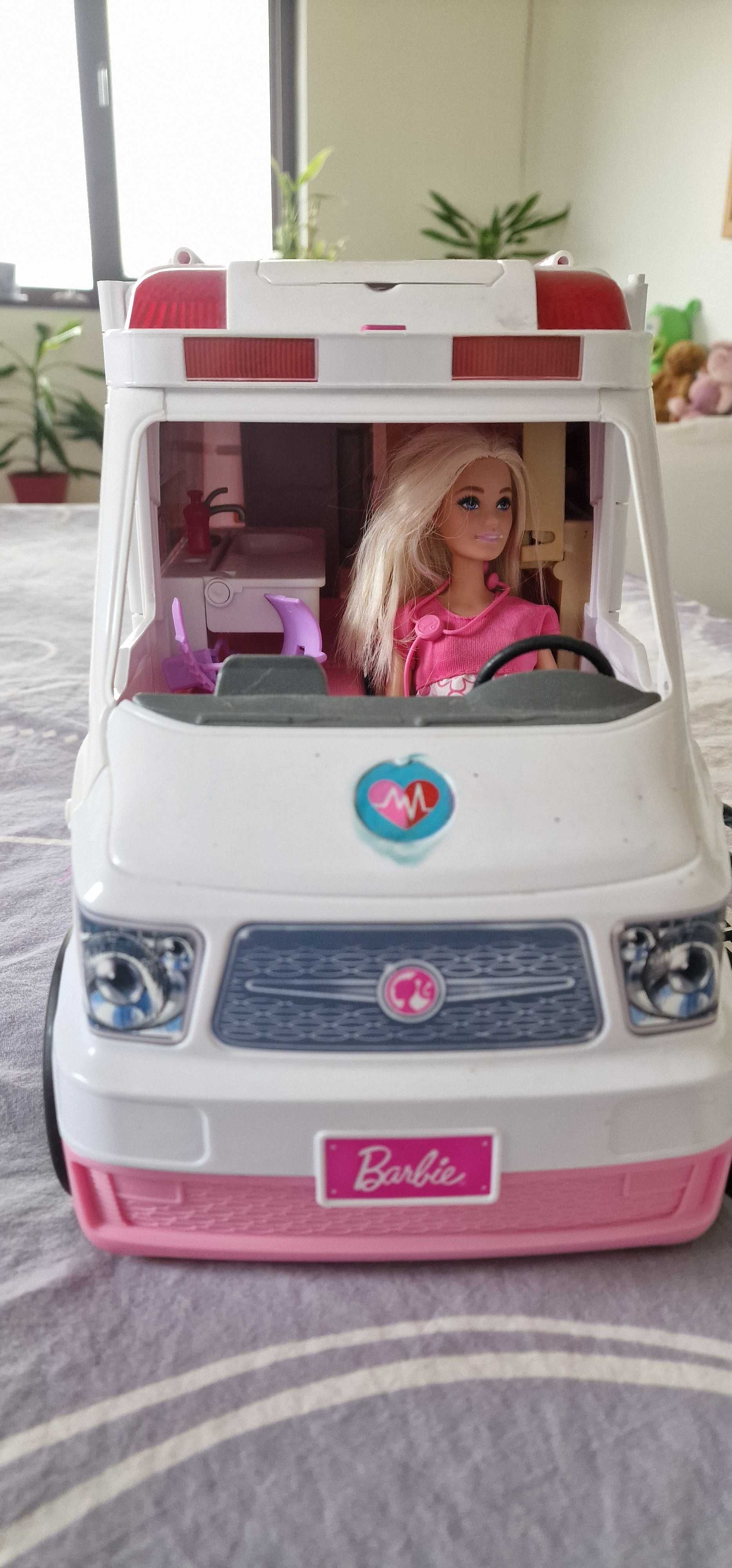 Мобилна клиника за грижи Barbie You Can Be