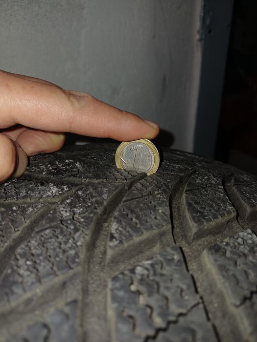 Автомобилни гуми 215/55/16