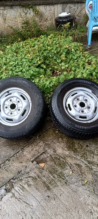 Гуми с джанти за бус  215 75 16 Форд транзит