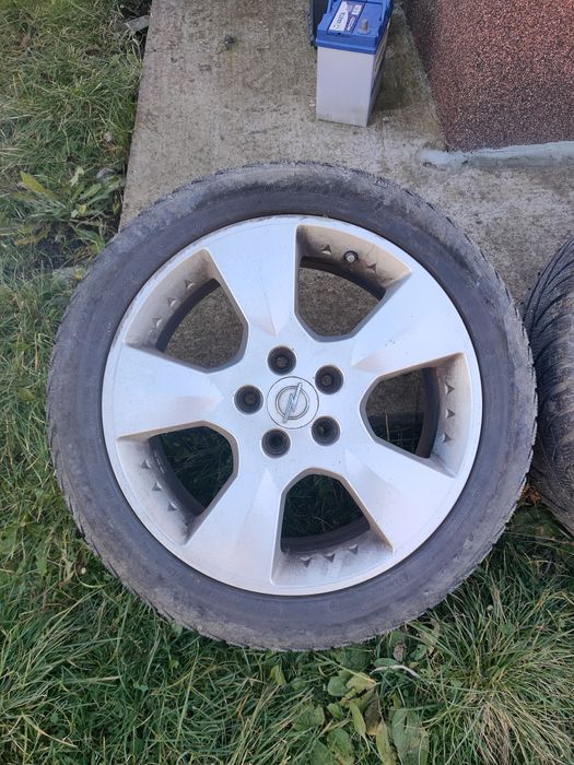 Vând roti R17 de Zafira A OPC cu cauciucuri de iarnă