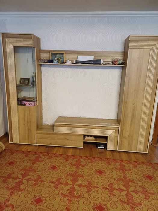 Продам горку для гостинной