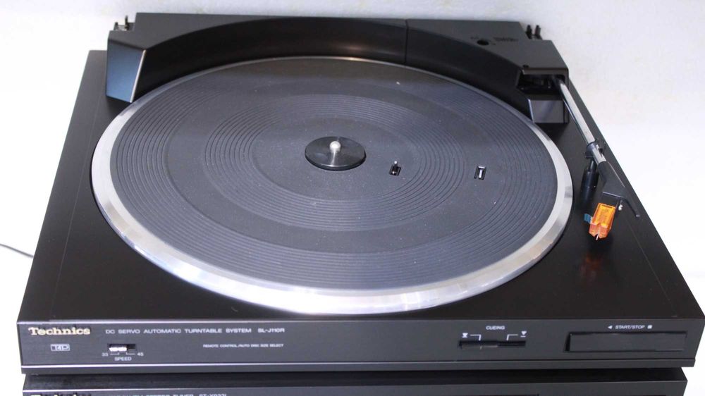 Linie Technics,midi,2x50W,pick up,CD,Tuner.