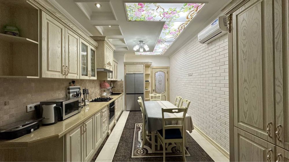 ЖК VITA STROY ор-р Паркентский, 4/2/8 170м2 укомлпектована