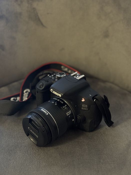 Aparat Canon EOS 800D
