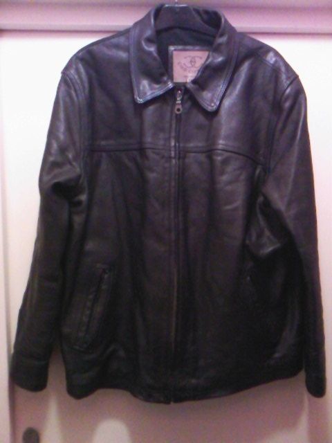 Geaca piele neagra barbati matlasata Ciro Citterio Anglia vezi Publi