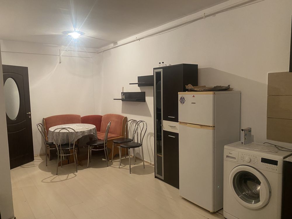 Închiriez apartament 2 camere