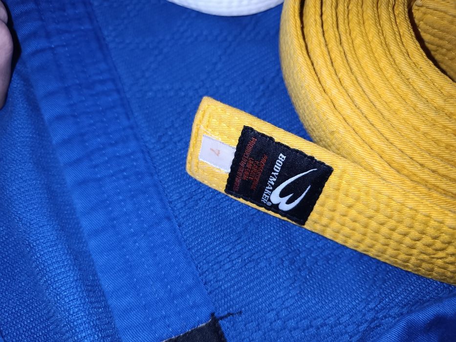 Форма для дзюдо или каратэ