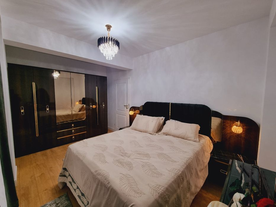 Proprietar Ap 4 camere cu curte proprie  Parc Bazilescu