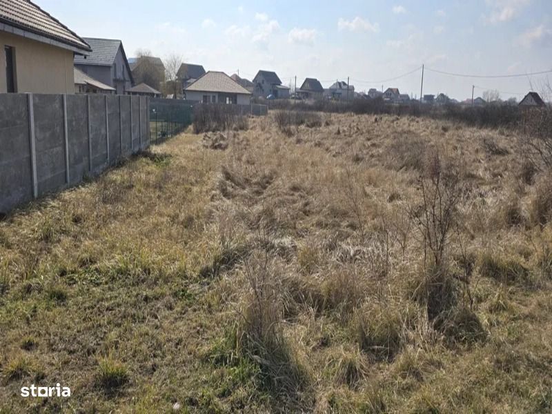 Teren intravilan Sag-642mp-utilitati-front stradal 21 m plata in rate!