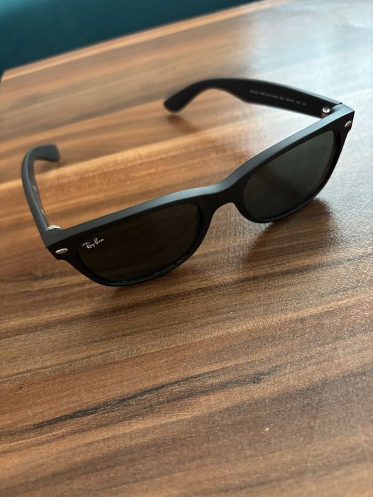 Слънчеви Очила ray ban.