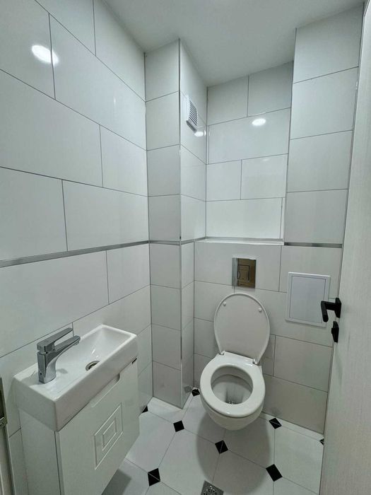 Дава се под наем Тристаен апартамент в Пловдив, Христо Смирненски - 106 кв.м за 930 € - Снимка #11