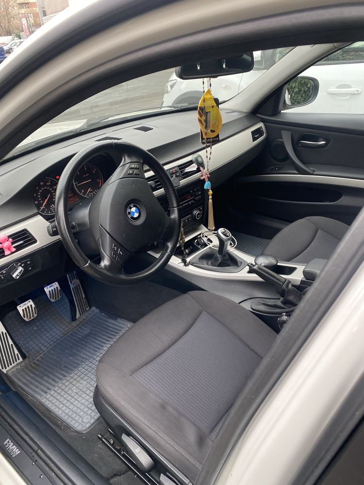 Vand BMW E 90  seria 3 alb