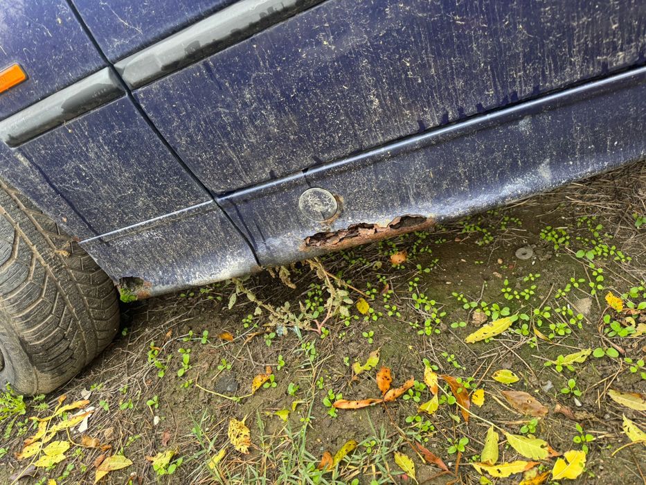 Vand  BMW E 36 pret usor negociabil