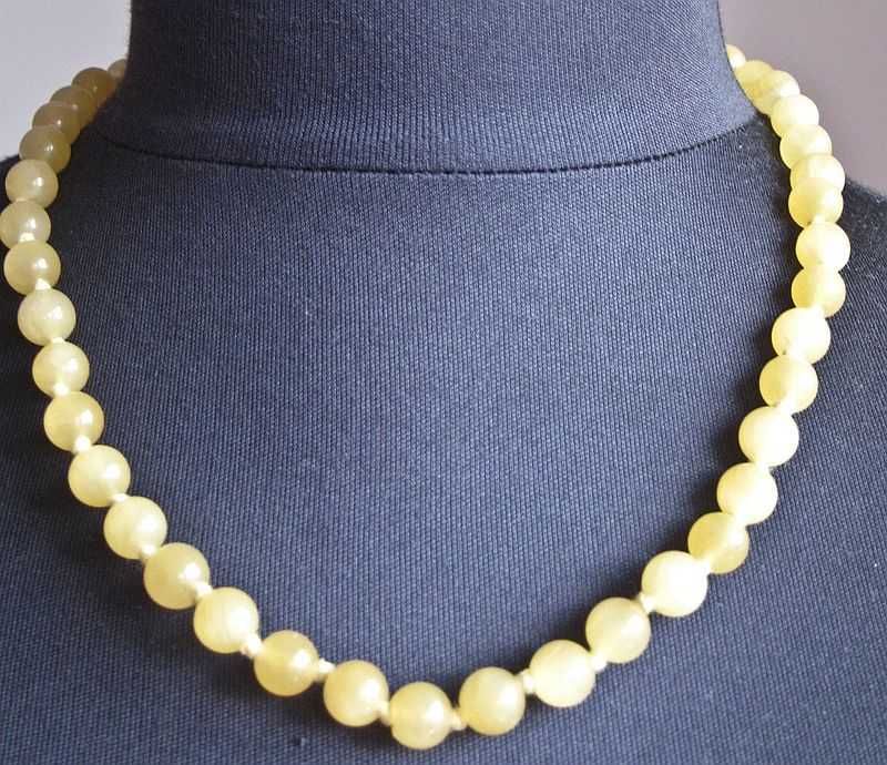 Coliere din coral, cristal de stanca, cuart roz, ametist