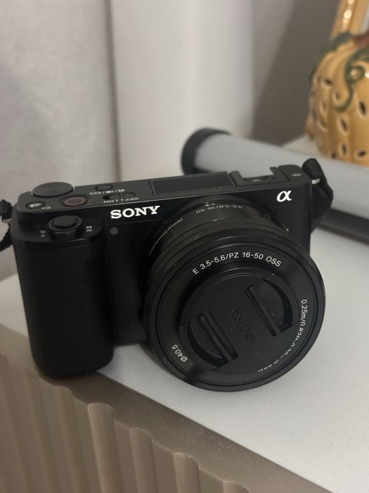 Видео- фотокамера Sony ZV E10