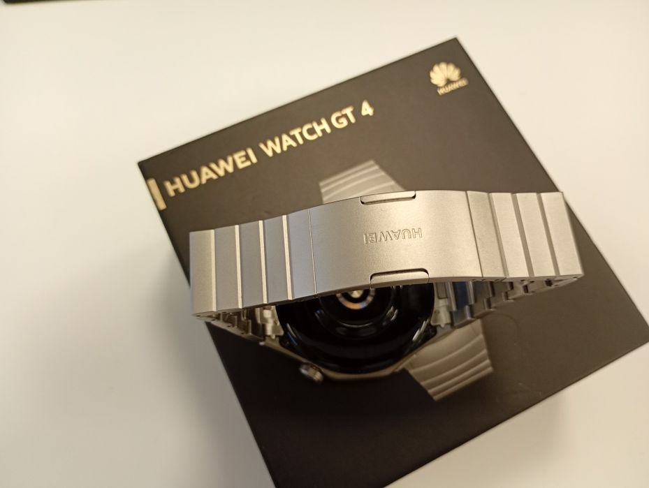 Vând ceas smartwatch Huawei watch Gt4 titanium 46 mm