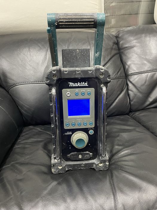 Радио makita dmr 100