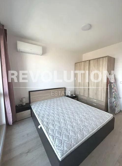 Двустаен апартамент в района на м-т Пчелина!