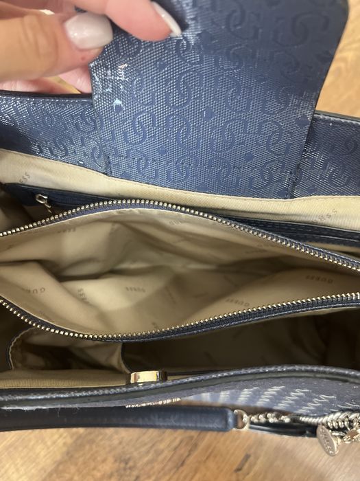 Нова Чанта GUESS