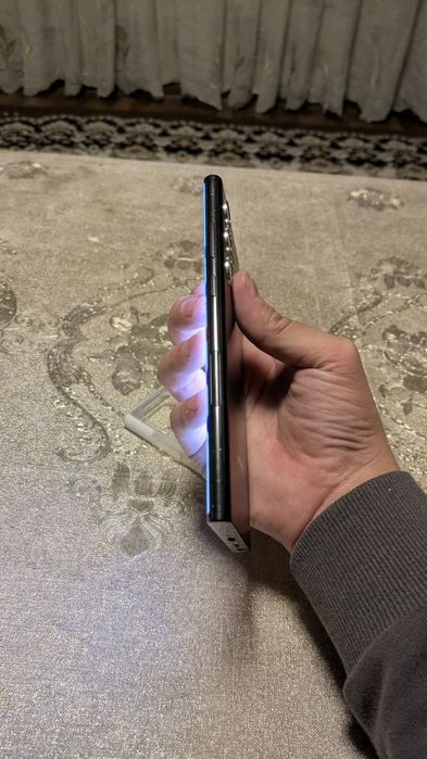 Samsung Galaxy S22 ultra 512 gb full komplekt obmen yo'q naqdga faqat