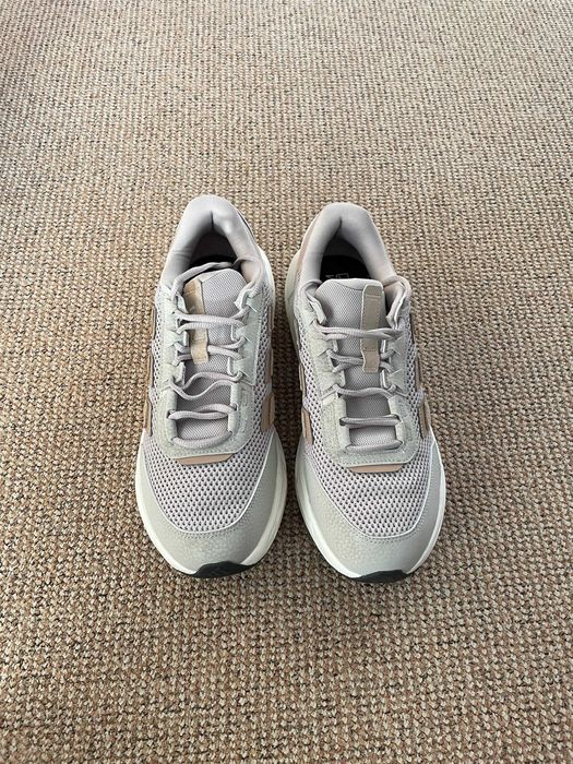 Addidas Astrastar 43 1/3  Чисто нови