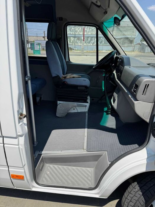 LT46. MOTOR 2.8 2006