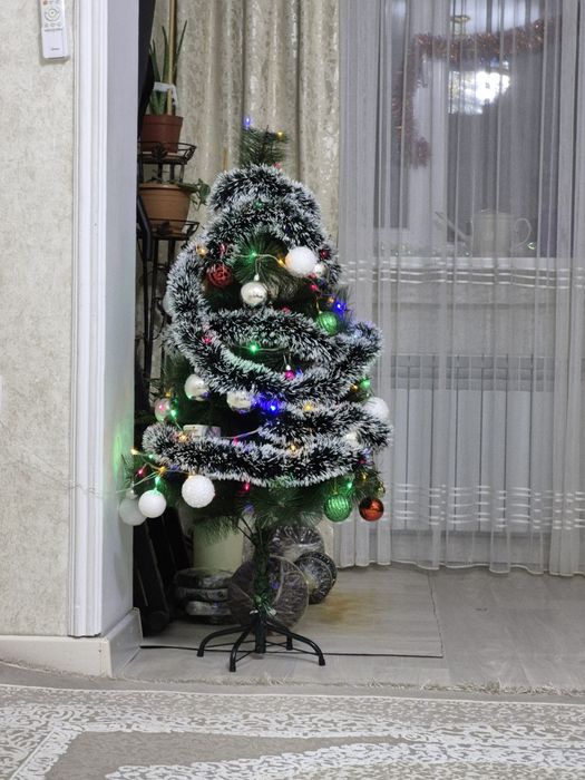 Продаю елку очен хороший