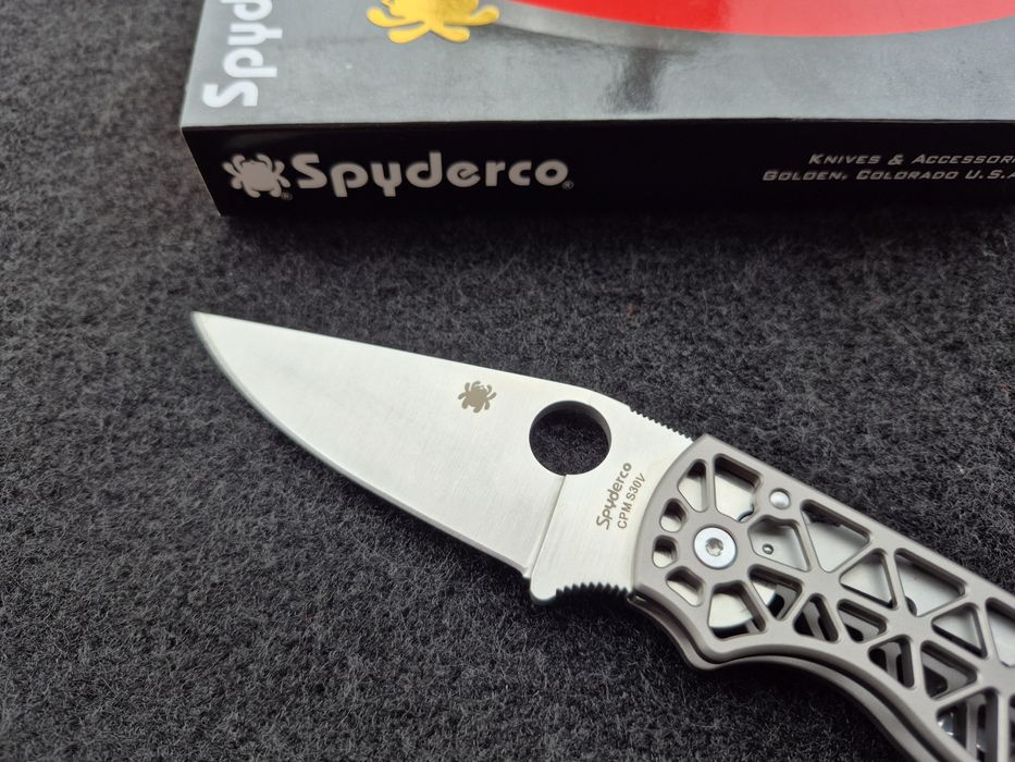 Сгъваем нож Spyderco Edgerati С266