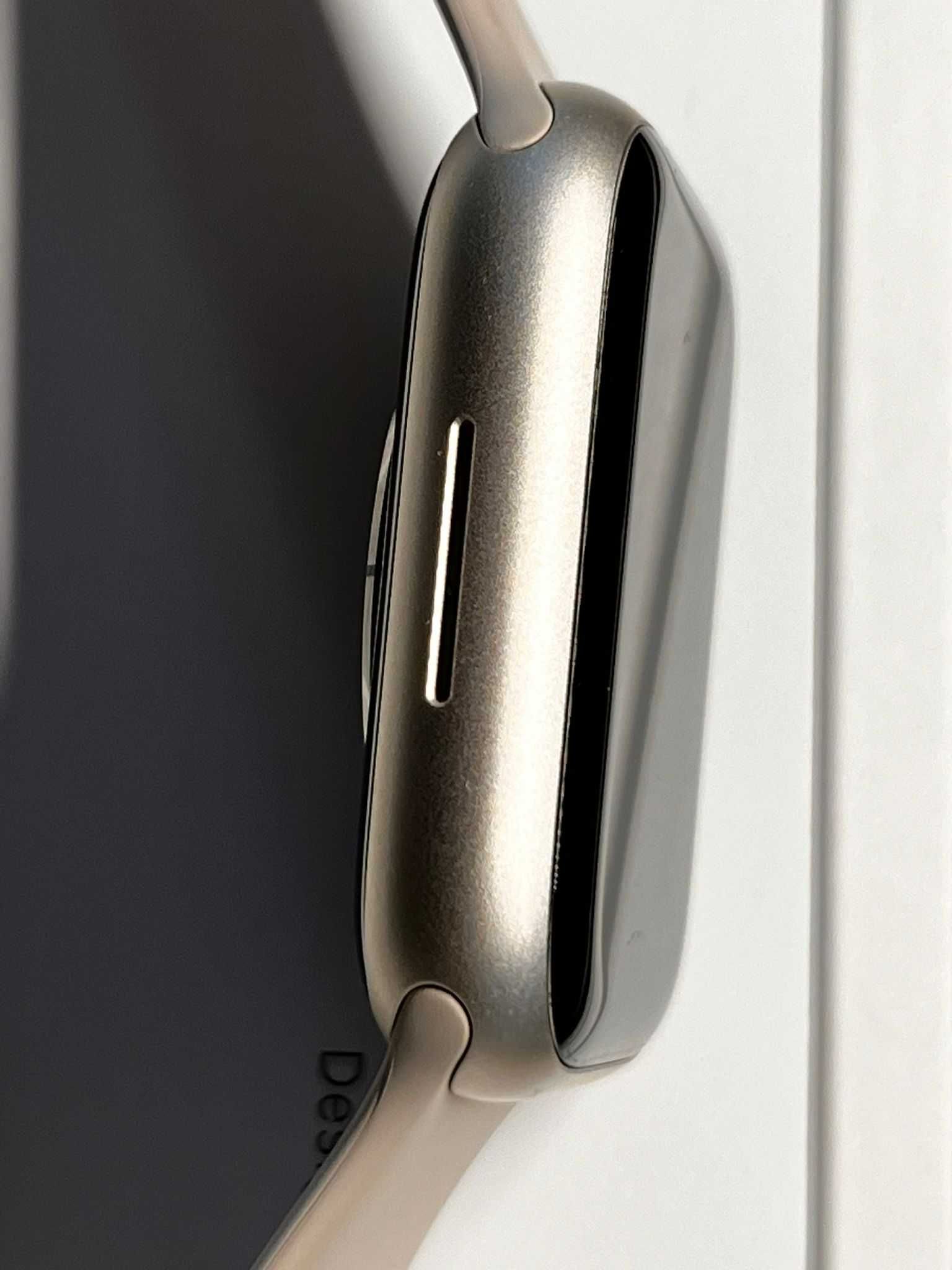 Apple Watch 8 Starlight 45 mm, factura din ianuarie 2024