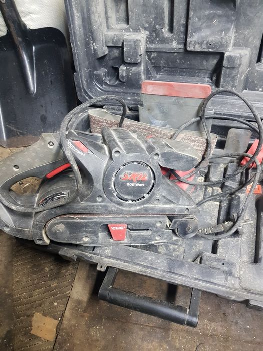 Шлифовальная машинка