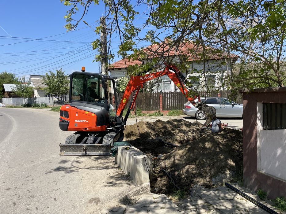 Miniexcavator de inchiriat sapaturi fundatii, beci santuri apa curent