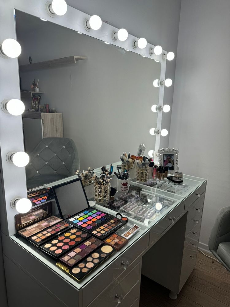 Masă make-up profesională
