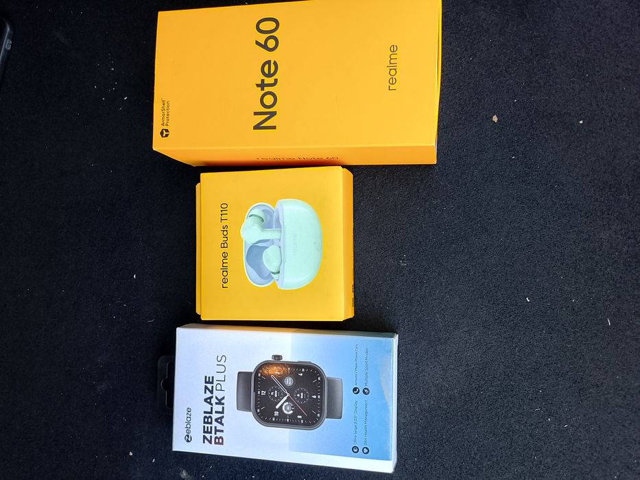 Продам б/у наушник, часы электронные, тел., и запчасти на авто киа рио