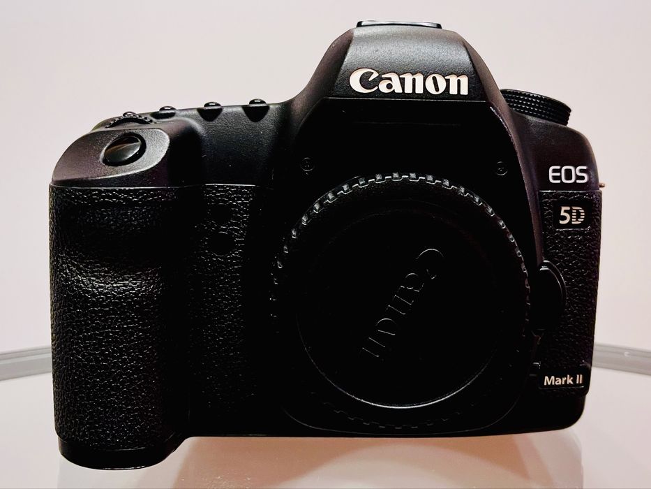 Фотоаппарат Canon EOS 5D Mark II
