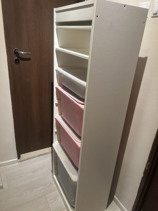 Ansamblu depozitare cu cutii si polite ikea