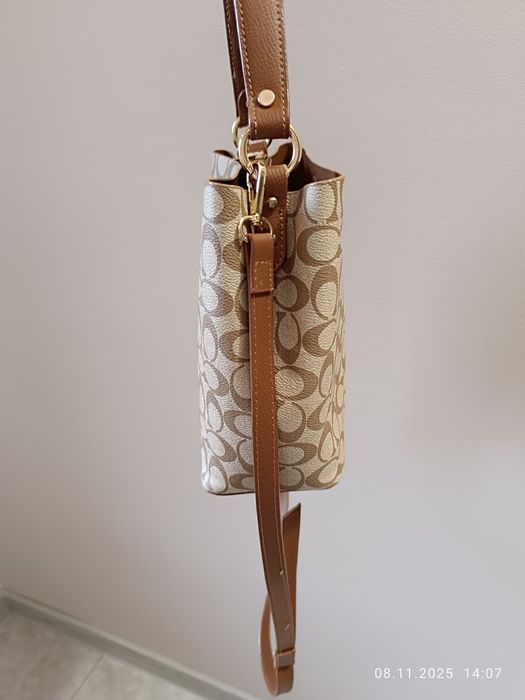 Нова дамска чанта