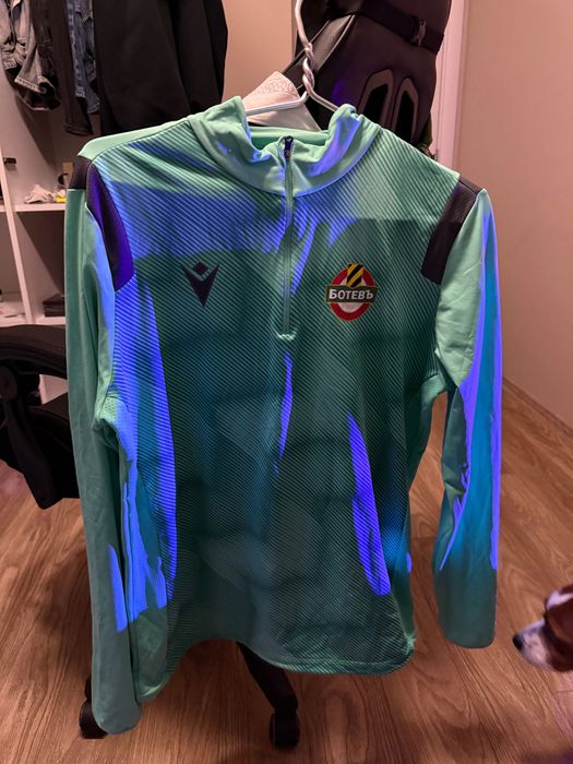 тренировочно яке БОТЕВ