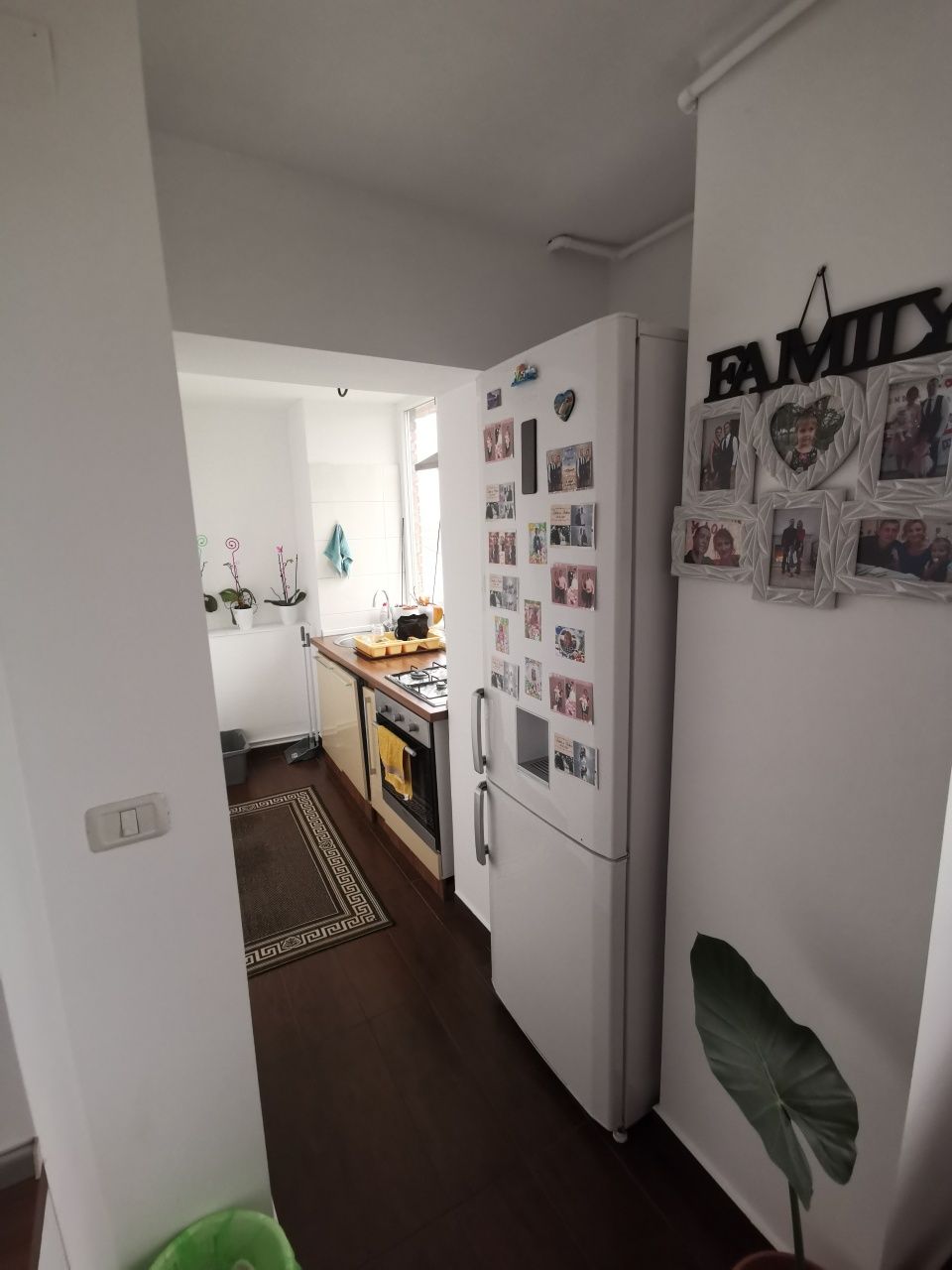 Închiriez apartament