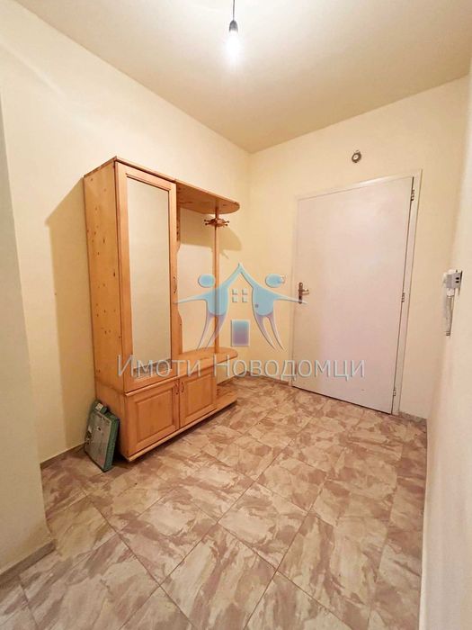 Продава се Четиристаен ТУХЛЕН апартамент в гр.Шумен, кв.Добруджански