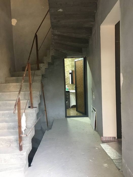 Дом продаётся 2 сотка мотрид