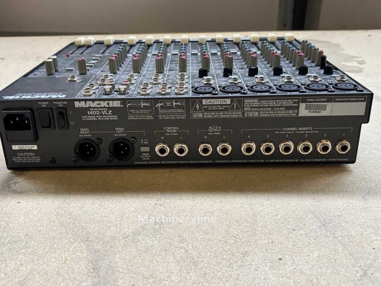 Mixer profesional Mackie 1402 - 14 canale (made in USA)