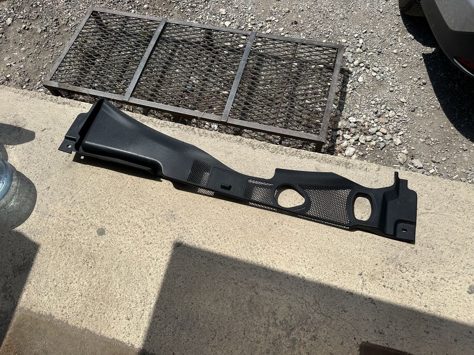 Кора под чистачки за Ауди А4 B8